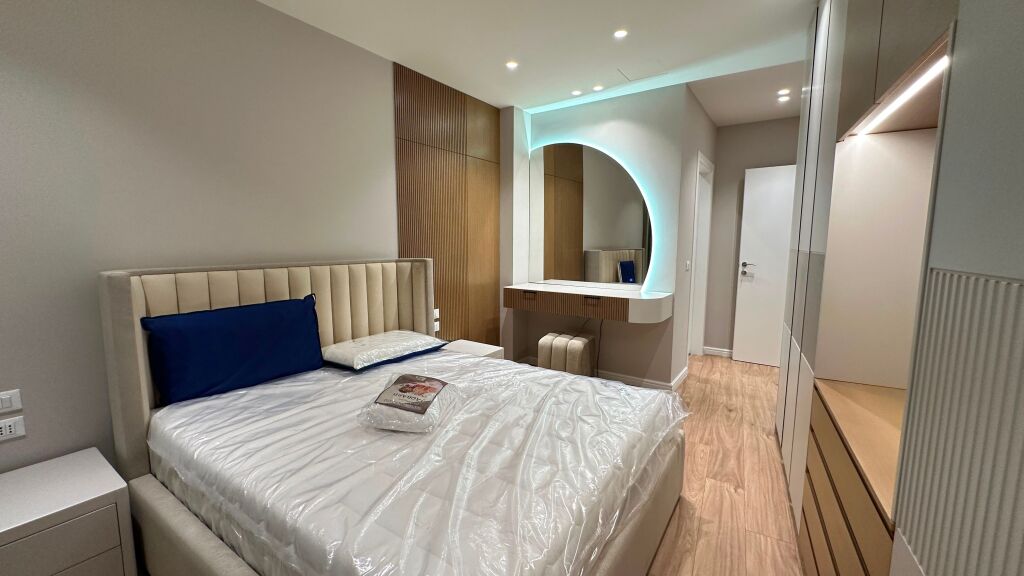 Apartament modern 2+1+ parkim , Lake view