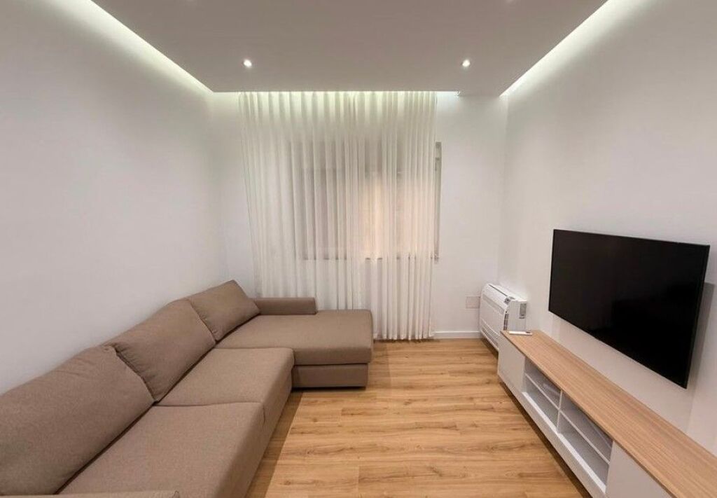 JEPET ME QIRA APARTAMENT MODERN 1+1 PRANE VASIL SHANTO !