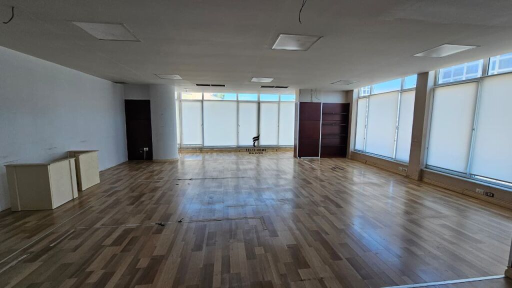 UFFICIO IN AFFITTO 260 M2 LAGO ARTIFICIALE 300.000 LEKE FH-86848