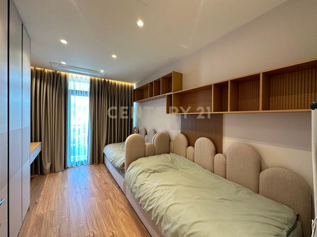 Apartment 2+1+Parking Spot for Rent near the Tirana Lake!