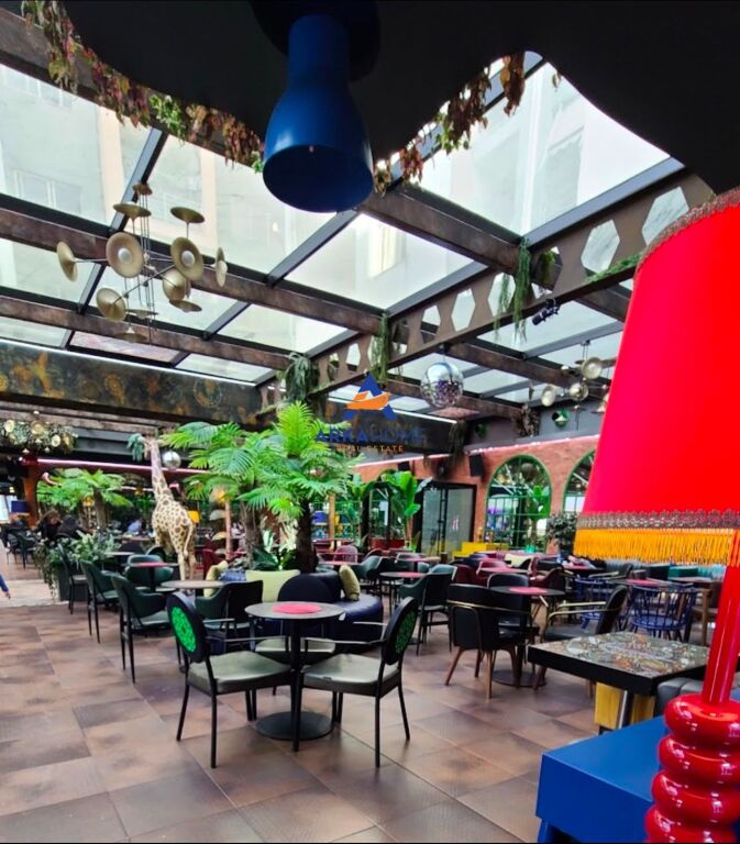 JEPET LOKAL ME AMBIENT LOJRASH 500M2 ME QERA "ASTIR" 5.000 EURO
