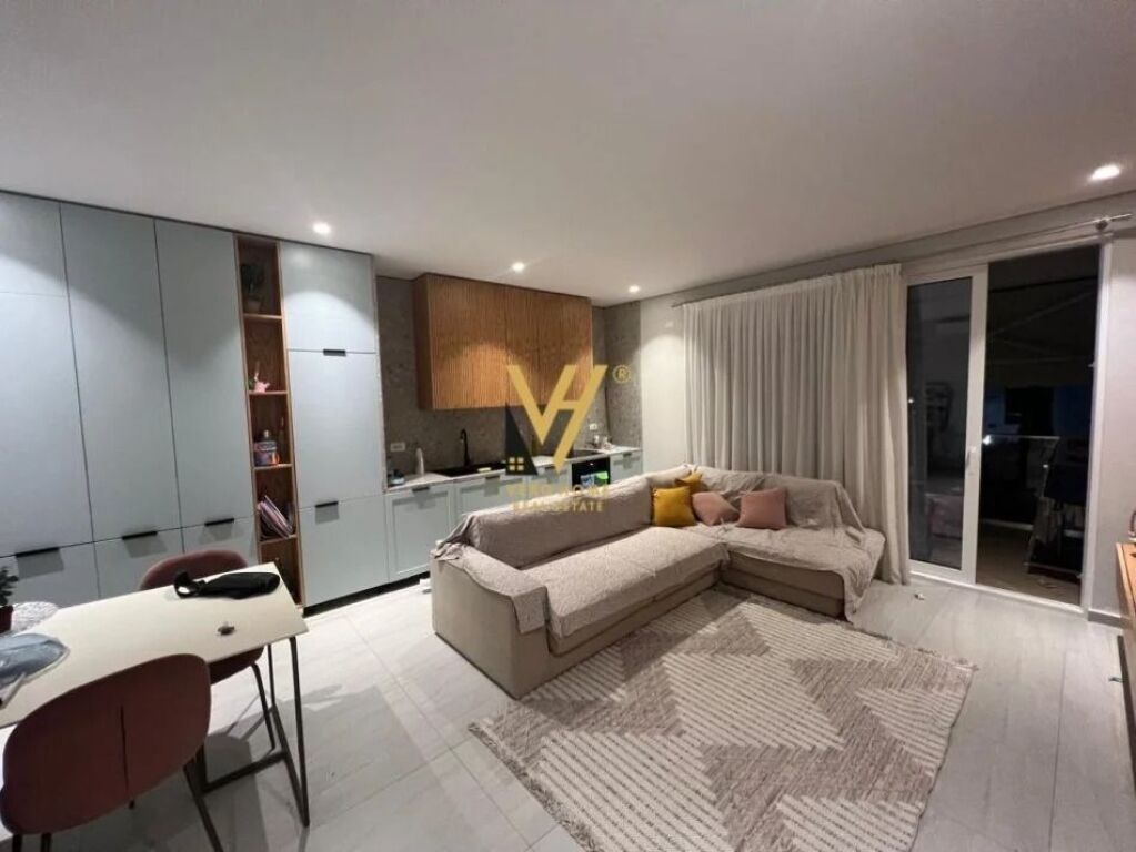 SHITET APARTAMENT 1+1+BLK TE KOM.SAN PIETRO, GJIRI LALZIT 230.000 EURO