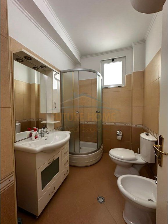 Qera, Apartament 1+1+ Garazh, Prane Ish Urt, Durrës