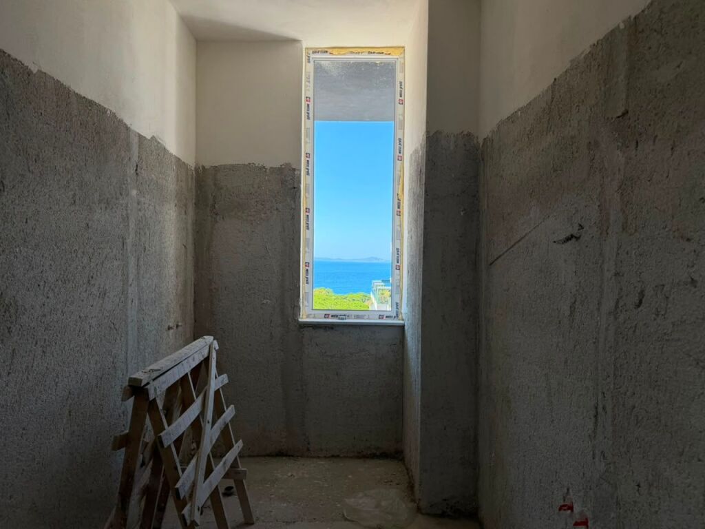 🏠 FOR SALE: Premium 1+1 Apartment with 2 Balconies 📍Vlorë – Near Marina Bay – 🌊Sea View🌊 || €211,000 – Delivery: November 2026 – 5th Floor – 84 m²