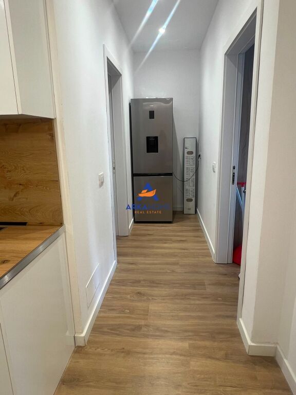 AFFITTASI APPARTAMENTO 1+1+ BALCONE "5 MAGGIO" 50.000 LEKE