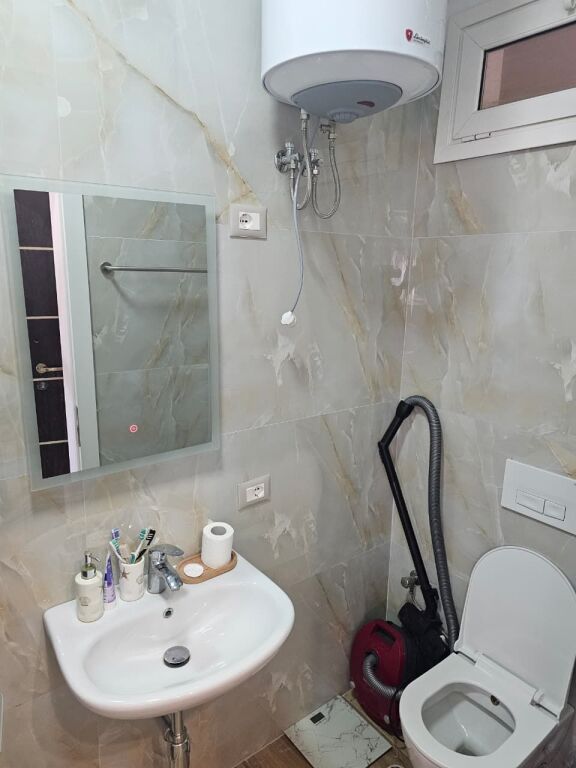 Apartament 2+1+2 per shitje, Qerret