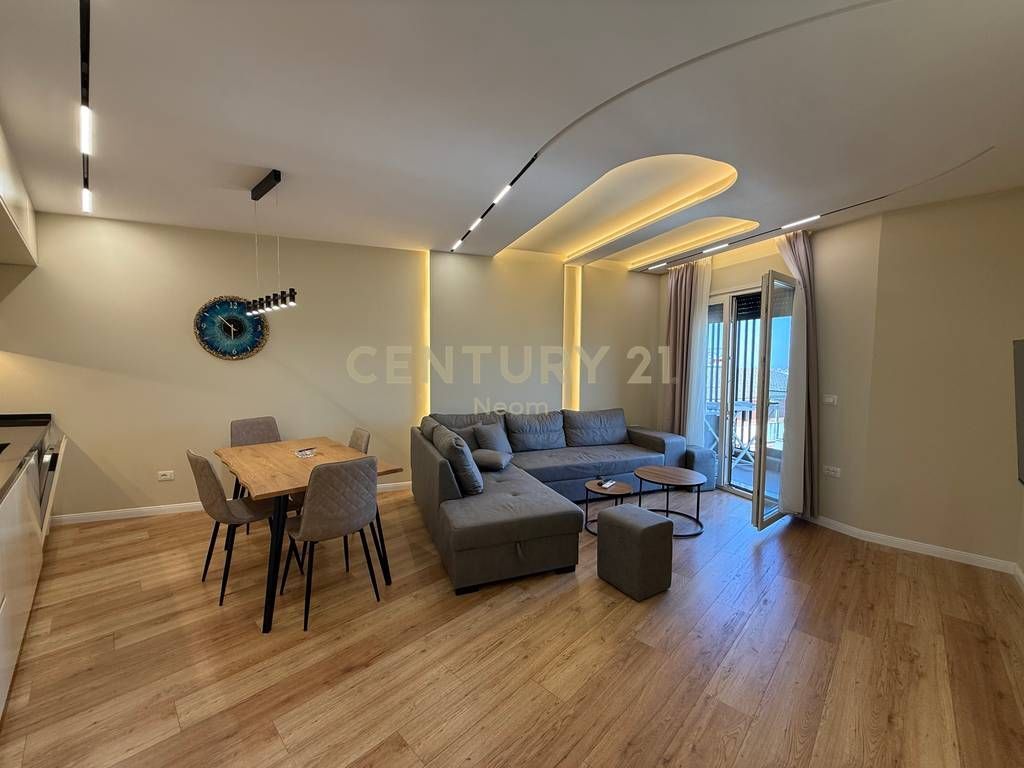 Appartamento in Affitto Kodra e Diellit 2+1+2 1.000 € /Mese