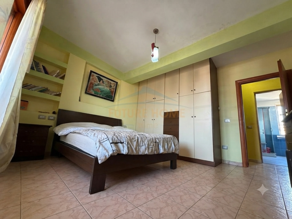 Shitet, Duplex 4+1+2, Rezidenca Kodra e Diellit 1, Tiranë.