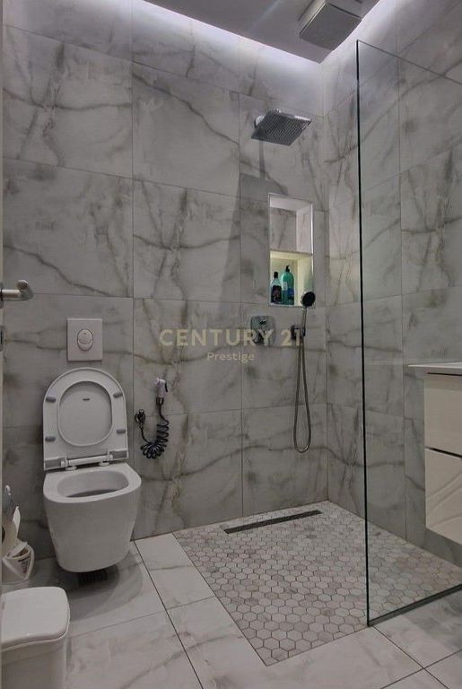 JEPET ME QIRA APARTAMENT 1+1 NE BLLOK ! 620 € /Muaj