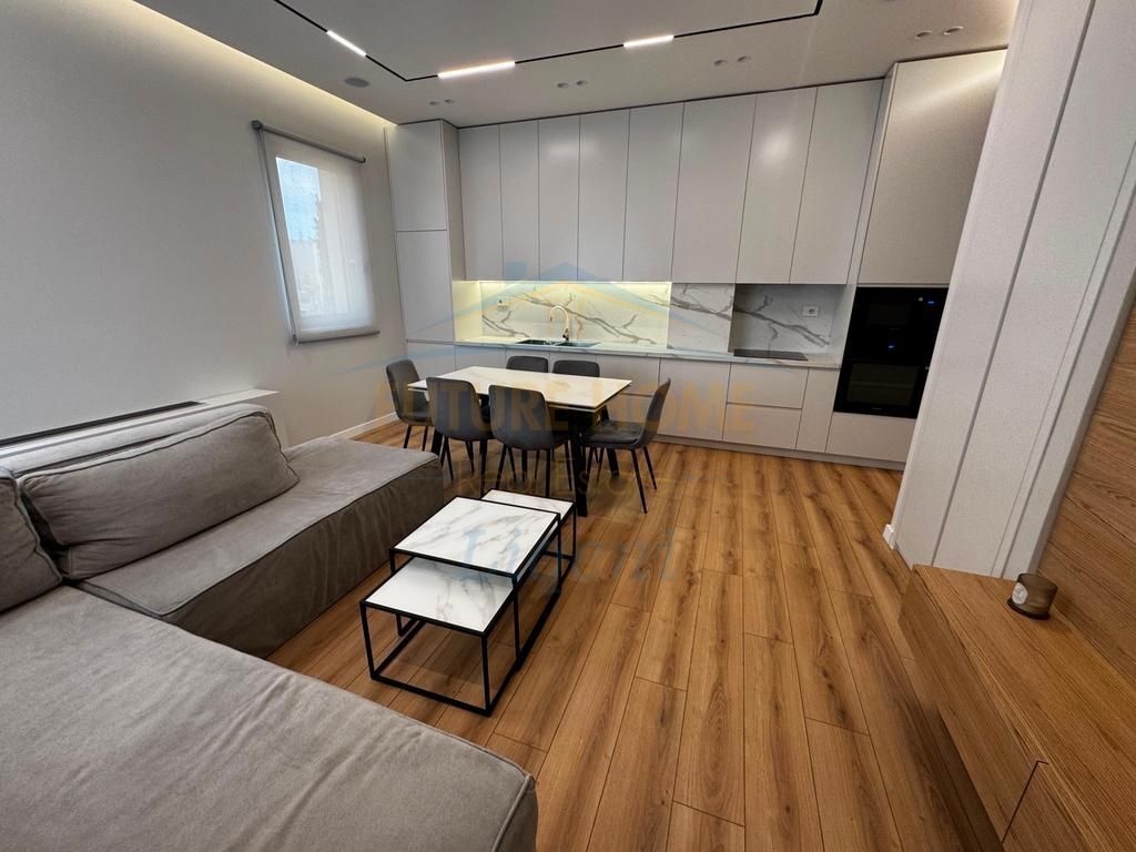 Rent, Apartment 2+1+ Parking Space, Green Valley, Tirana.