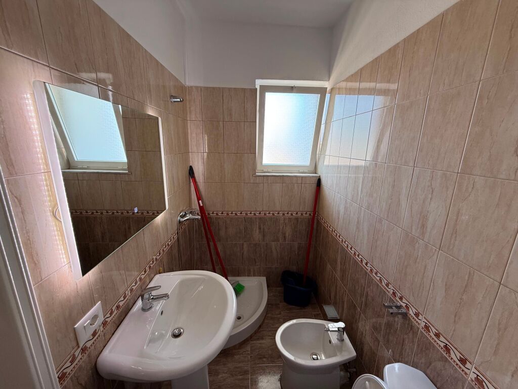 Apartament 1+1 per qira, Rruga Dritan Hoxha, Laprake