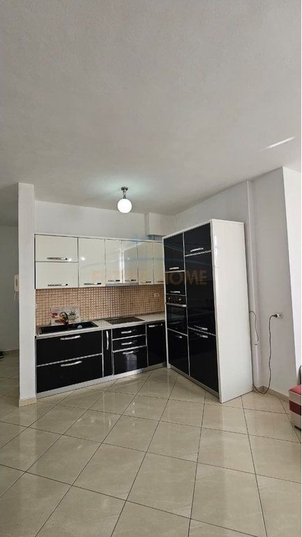 Rent, Apartment 3+1+2+2, Court, Durres