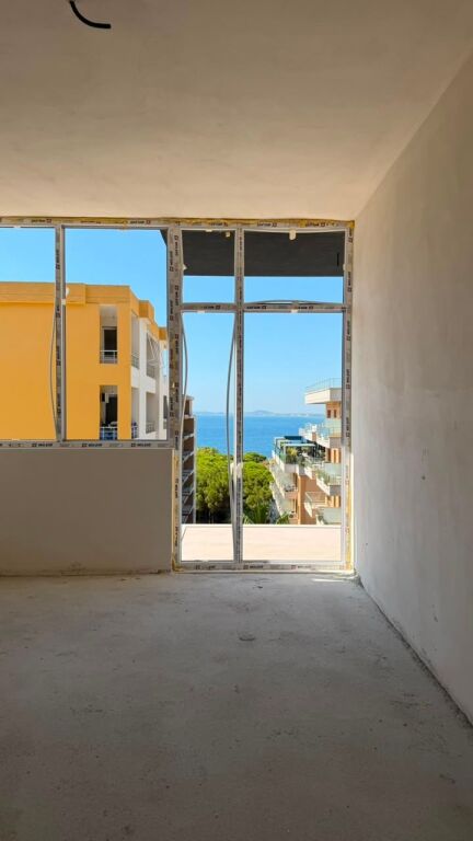 🏠 FOR SALE: Premium 1+1 Apartment with 2 Balconies 📍Vlorë – Near Marina Bay – 🌊Sea View🌊 || €211,000 – Delivery: November 2026 – 5th Floor – 84 m²