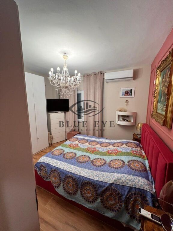 Ofrohet për Shitje Apartament 2+1+2 në Vilën e Zogut!