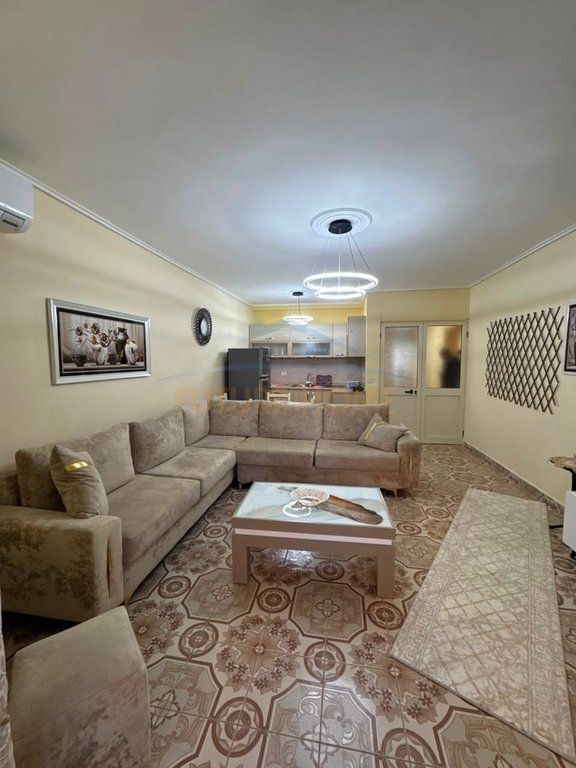 Qera, Apartament 2+1, Rruga Asim Vokshi