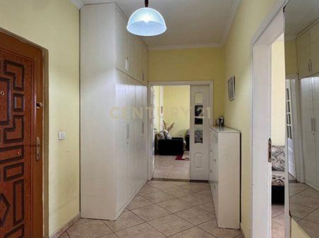 Apartment 2+1+2 bathrooms for sale at Hoxha Tahsim!