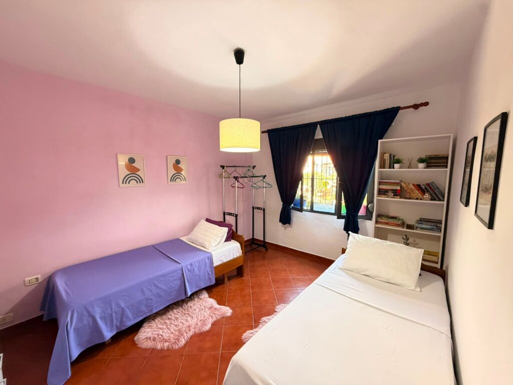 Shitet Apartament 1+1 – Rruga Fortuzi, Tiranë