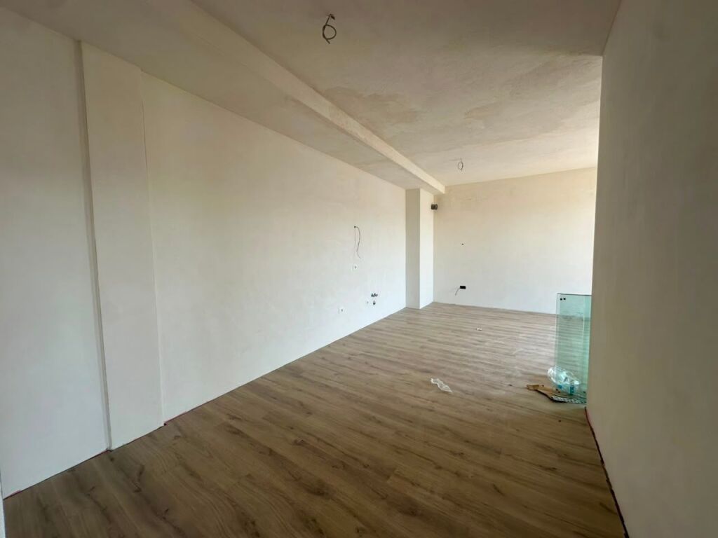 Shitet Apartament 2+1 ,Fusha Aviacionit