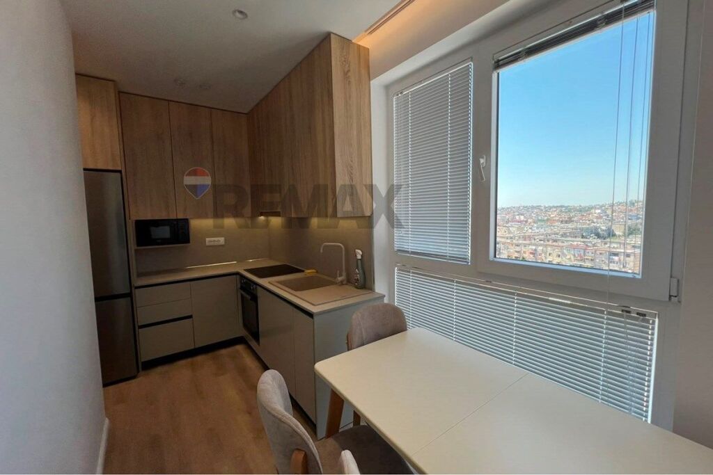 QERA, APARTAMENT 2+1, SHKOLLA E BASHKUAR