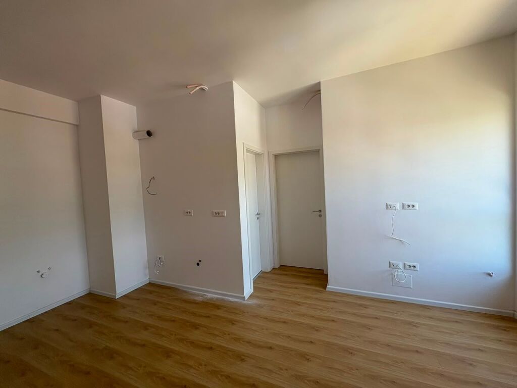 Qera | Apartament 1 + 1 | Ali Demi | 350 €/muaj