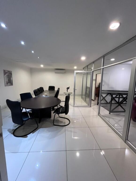 OFFICE FOR RENT 105 M2 BLLOK 200,000 LEKE FH-86827