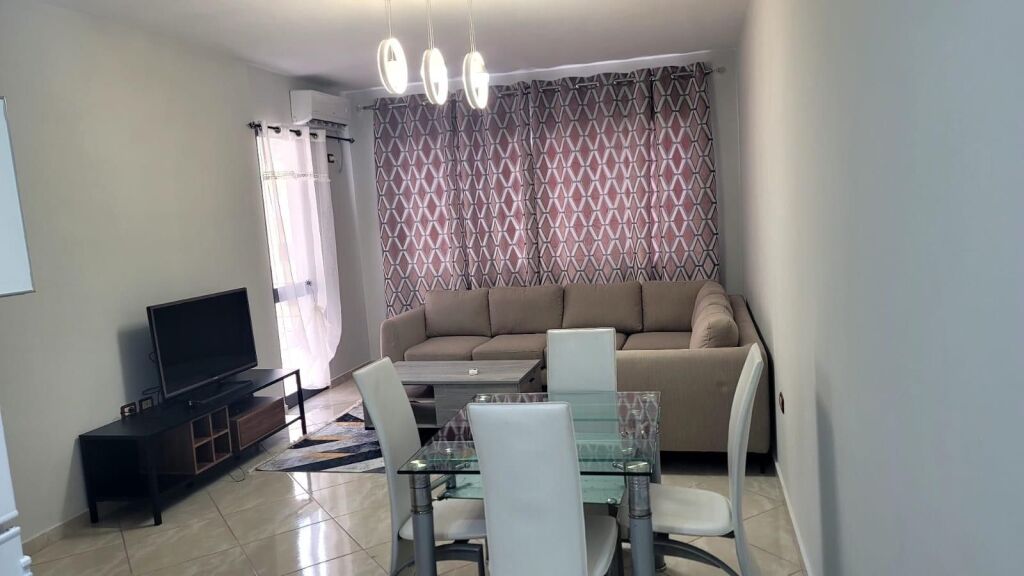 ASTIR APARTAMENT 1+1 PER QERA!