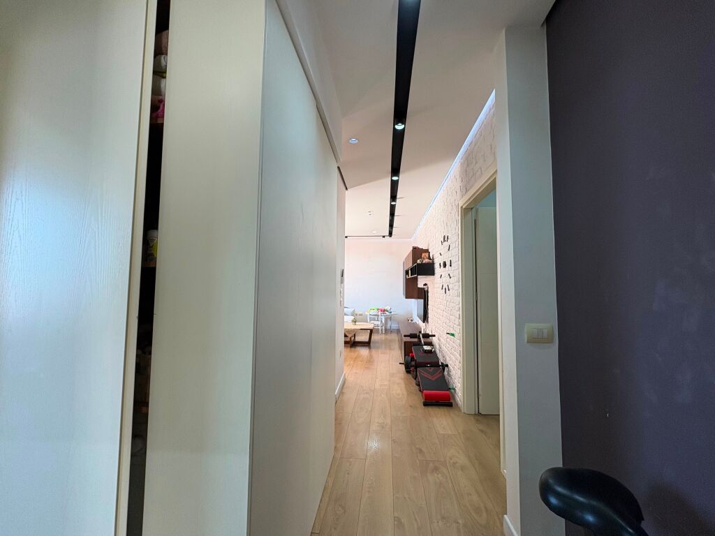 ✅Shitet 2+1+Garderobe + Verande 📍Bulevardi Migjeni te Nela 6