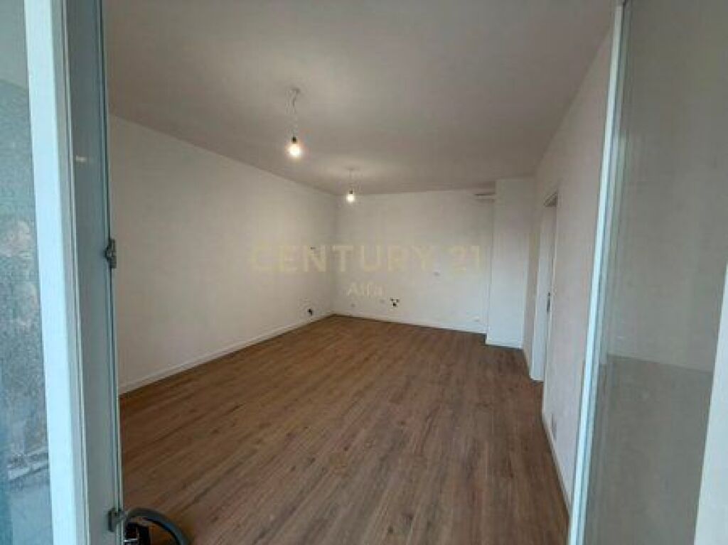Apartament 3+1+2 me Qira në Univers City | Kati 5 | Post Parkimi + Depo | 500€/Muaj