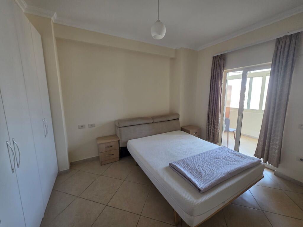 Apartament me qera  2+1 Zogu Zi