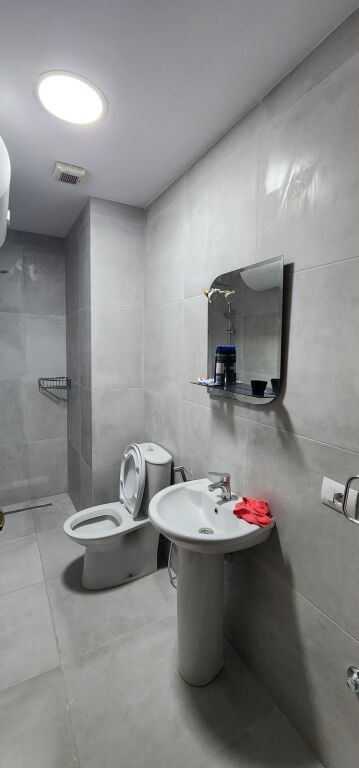 APARTAMENT 2+1+2 TUALETE. 70000 LEKE.DON BOSKO.