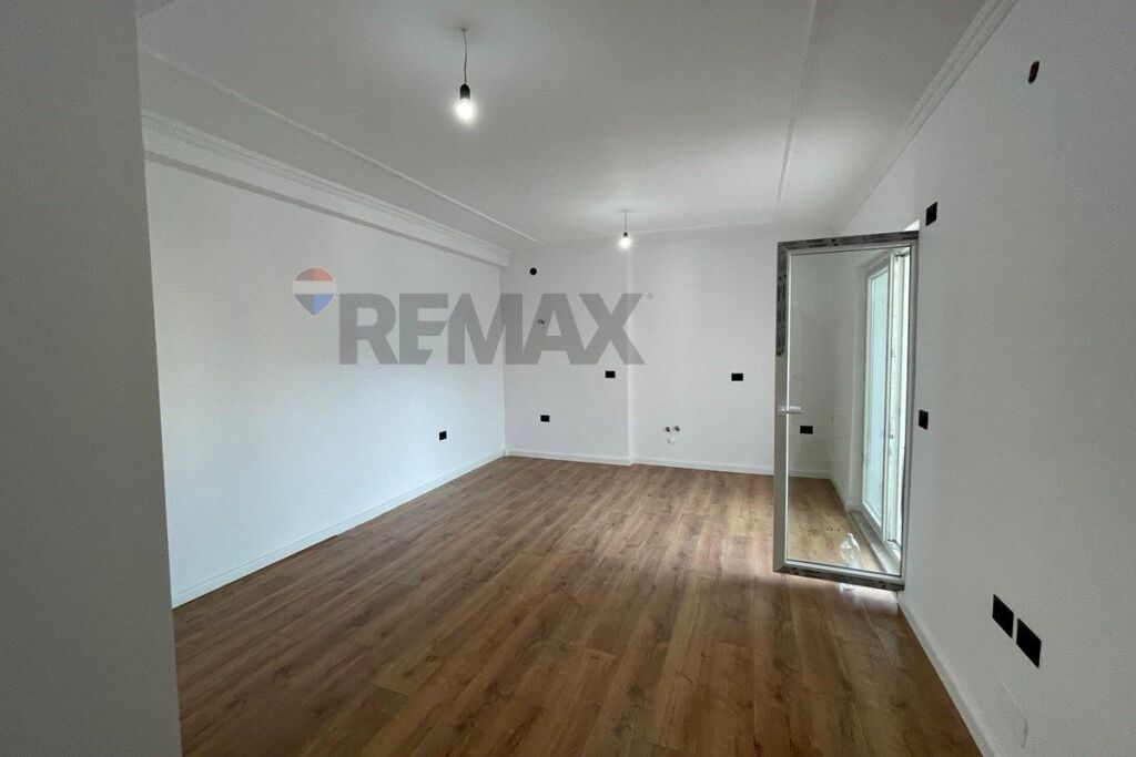 Apartment 1+1 for sale at Vasil Shanto
