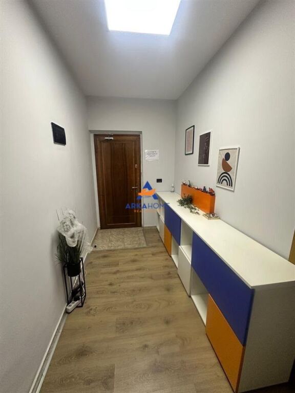 OFFICE SPACE 450M2 FOR RENT "TWIN TOWERS" 1,600,000 LEKE