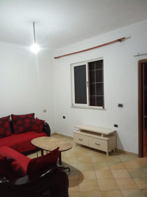 Qera | Shtëpi private 1 + 1 | Allias | 300 €/muaj