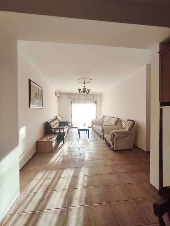 Apartament 1+1, 80 m² me pamje të pjesshme nga deti – Investim i zgjuar!