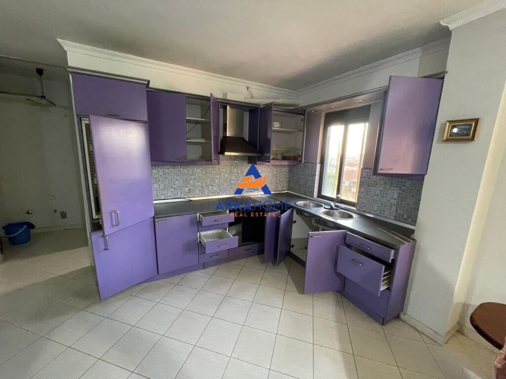 JEPET APARTAMENT 2+1+BALLKON ME QERA "LAPRAKE" 30.000 LEKE