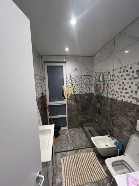 SHITET APARTAMENT 1+1+BLK TE KOM.SAN PIETRO, GJIRI LALZIT 230.000 EURO
