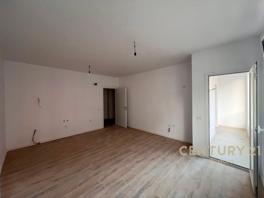 YZBERISHT, APARTAMENT 1+1 PER SHITJE 110,400 €