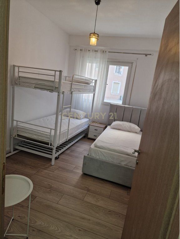 🏡 Appartamento Moderno 2+1 in Affitto – Piazza Pranvera, Durrës €850