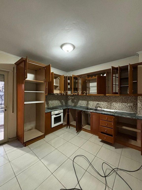 Appartamento 2+1+2 in vendita a Misto Mame 155.000 € 155.000 Lekë