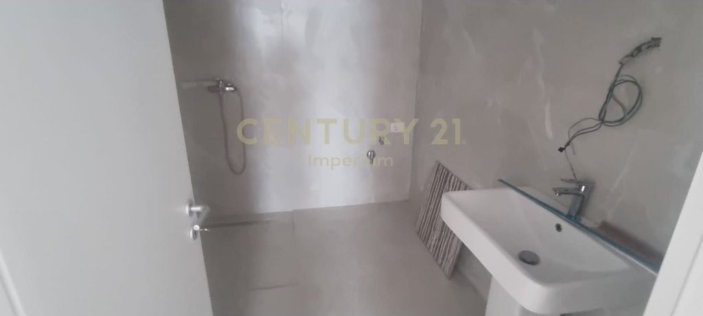 Appartamento 1+1 in Affitto a Kika 2, Komuna e Parisit!