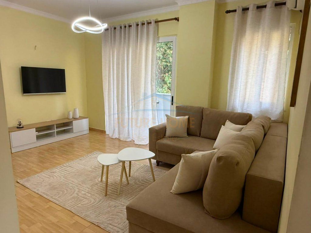 Qera, Apartament 2+1, Fresk, Tirane. PRM72477