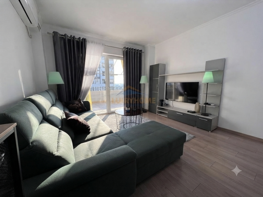 Qera Apartament 2+1+2, Rruga 5 Maji, Tiranë