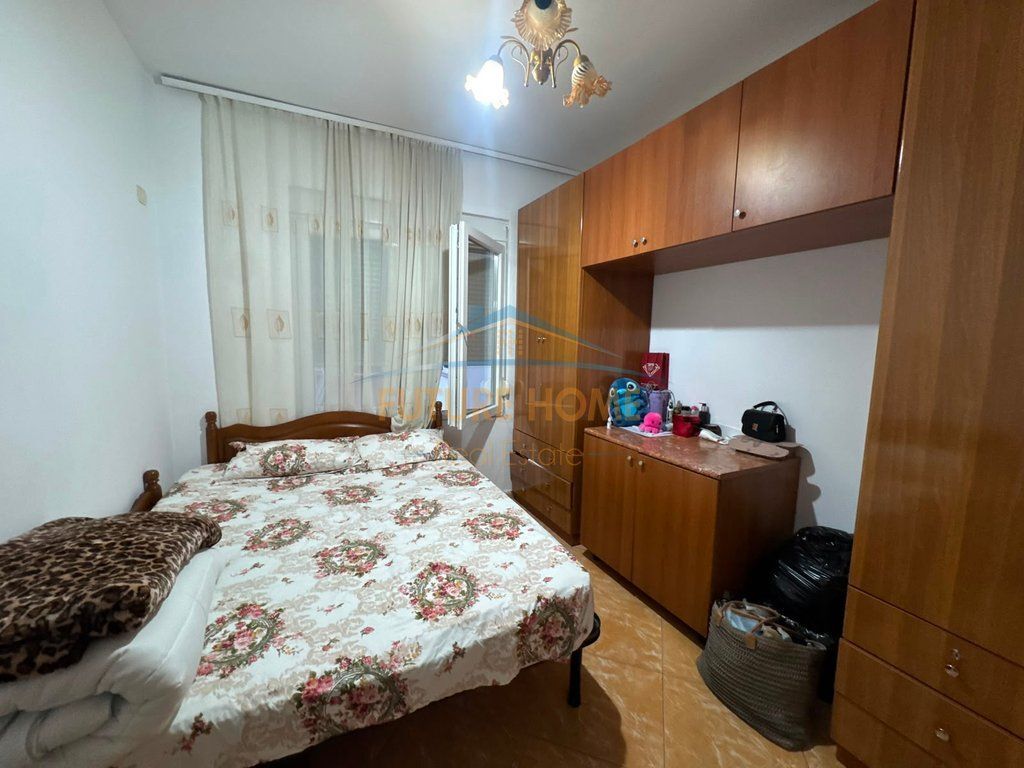 Shitet, Apartament 1+1, Unaza e Re, Tiranë. Prestige72493