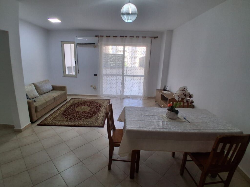 APARTAMENT NE SHITJE TE URA E DAJLANIT!!!