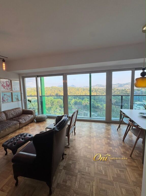 JEPET APARTAMENT ME QERA 2+1+2, STADIUMI AIR ALBANIA