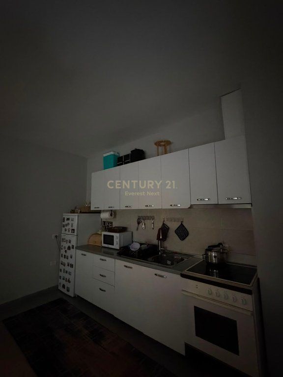 FOR RENT 1+1 APARTMENT NEAR THE BOTANICAL GARDEN