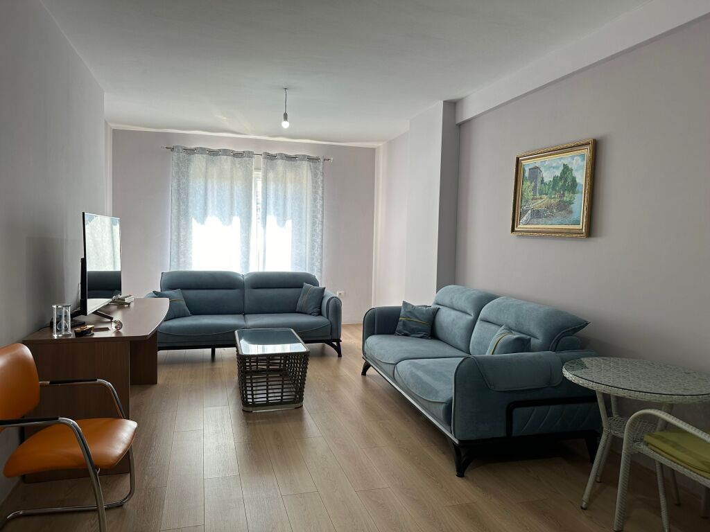APARTAMENT 1+1 PER QIRA NE UNAZEN E RE,Astir !!