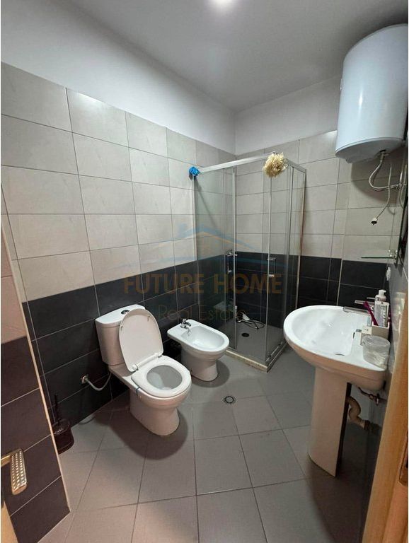 qera apartament 3+1 unaza e re