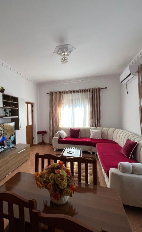 Apartament me qera 2+1+parkim 5  Maji