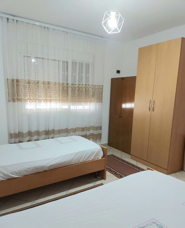 2+1,blv i ri te lokomotiva,godine private,500 mije leke